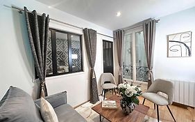 Welcoming Apartment Near Louvre Museum