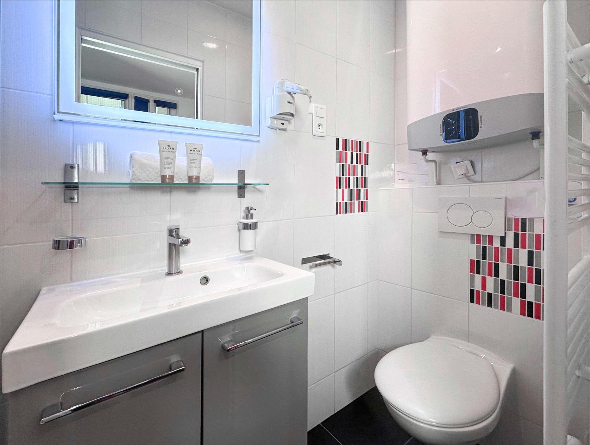 Welcoming Apartment Near Louvre Museum Parigi Esterno foto
